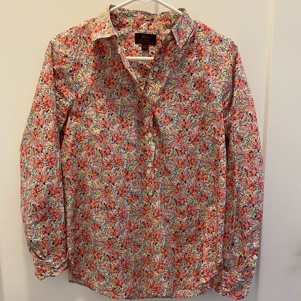 Like New, J Crew lightweight spring button down